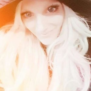 Meet your Posher, Kay